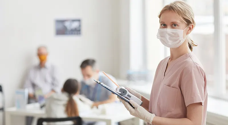 How to Become a Nurse in the UK: Steps & Qualifications