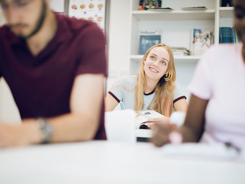 Top 15 ways to retain your fluency in English [2025]